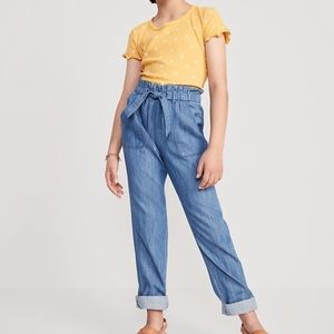 New Old Navy Chambray Tie-Front Tapered Utility Pants. Too small. Size 10-12